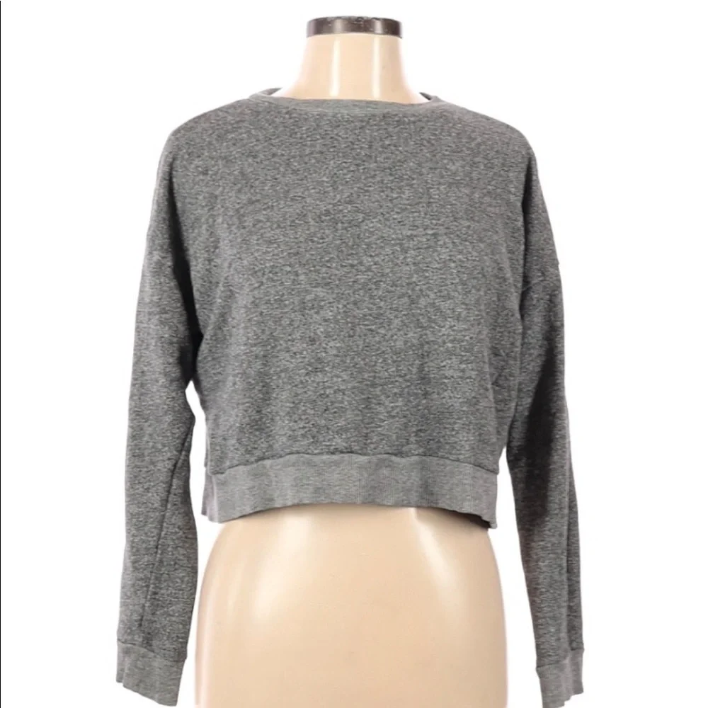semi cropped sweater - Picture 1 of 3